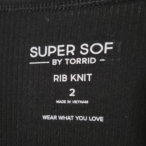Torrid Super Soft Ribbed Knit Long Tunic Size 2X Black Low Cut Side Rooshing - Picture 3 of 5